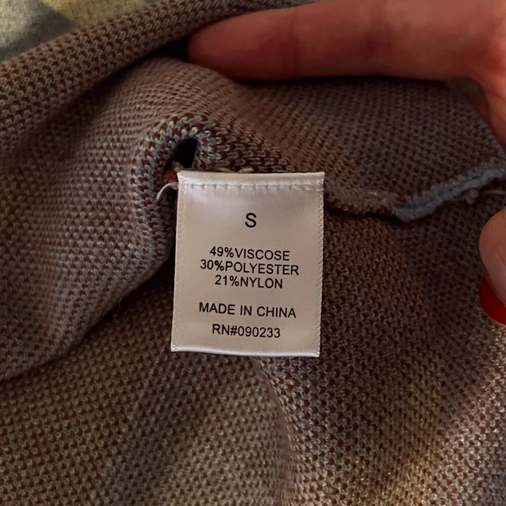 Kendall & Kylie - Cropped Sweater Cardigan / Size Small - Picture 5 of 5